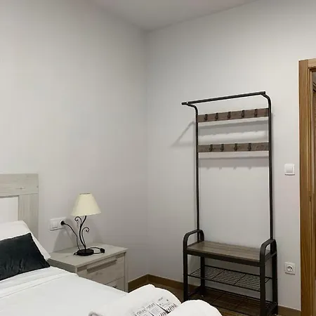 Castineiras Street 2 * 萨里亚